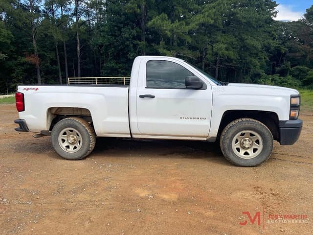 Image of Chevrolet 1500 equipment image 1