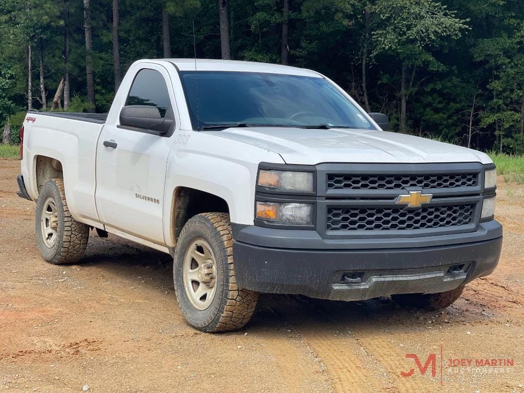 2015 Chevrolet 1500 Equipment Image0