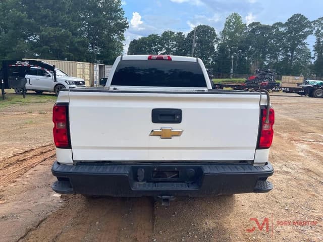 Image of Chevrolet 1500 equipment image 3