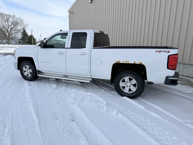 Image of Chevrolet 1500 equipment image 4