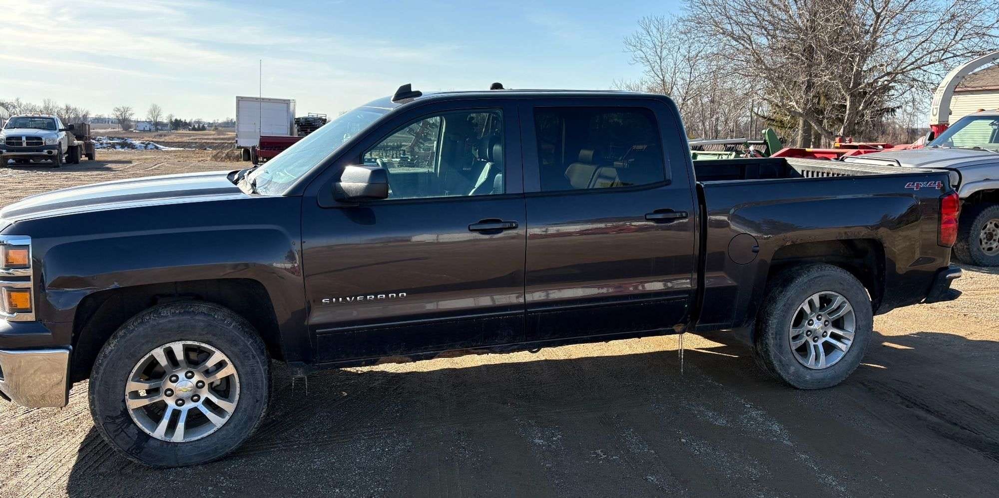2015 Chevrolet Silverado Equipment Image0
