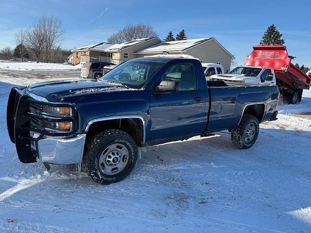 Image of Chevrolet 2500 equipment image 1