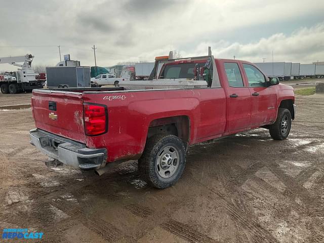 Image of Chevrolet 2500HD equipment image 2