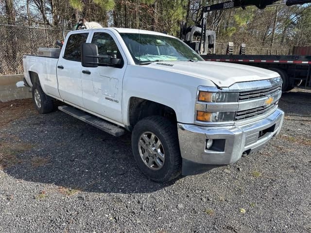 Image of Chevrolet 2500HD equipment image 2
