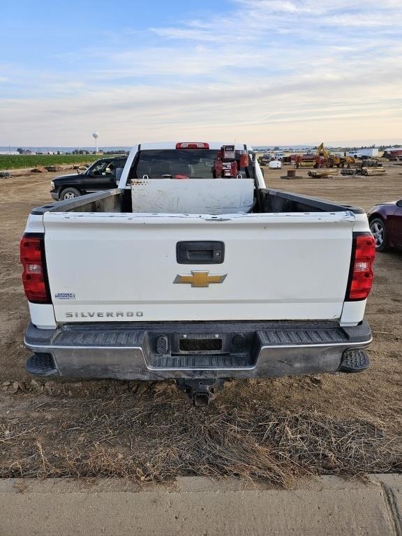 Image of Chevrolet 2500HD equipment image 4