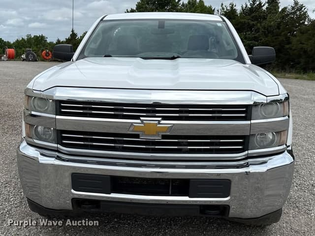 Image of Chevrolet 2500 equipment image 1