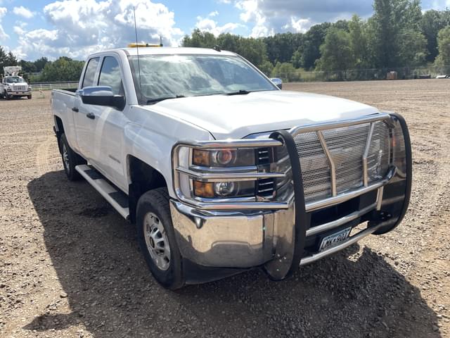 Image of Chevrolet 2500 equipment image 1
