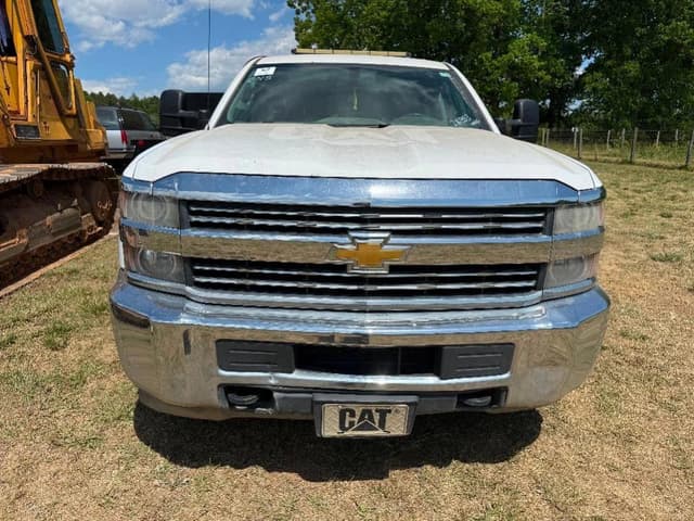 Image of Chevrolet 2500 equipment image 1