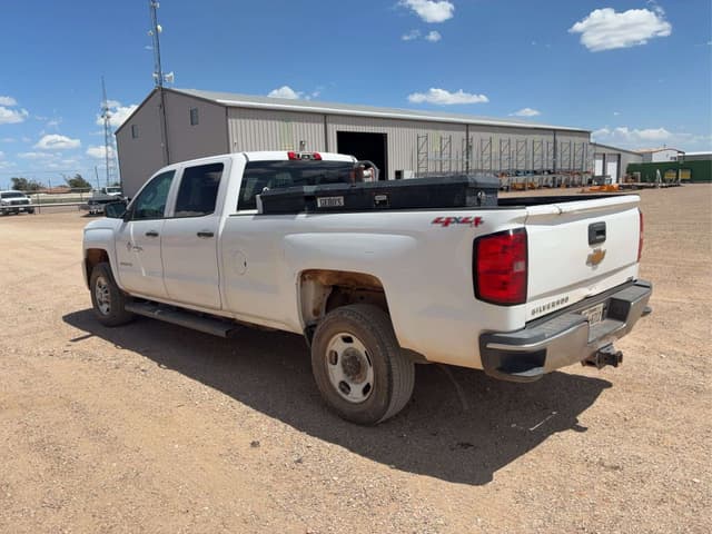 Image of Chevrolet 2500 equipment image 2
