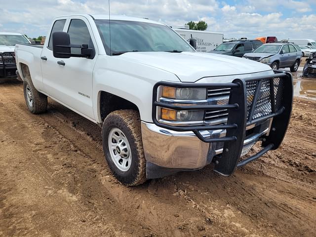 Image of Chevrolet 2500 equipment image 1
