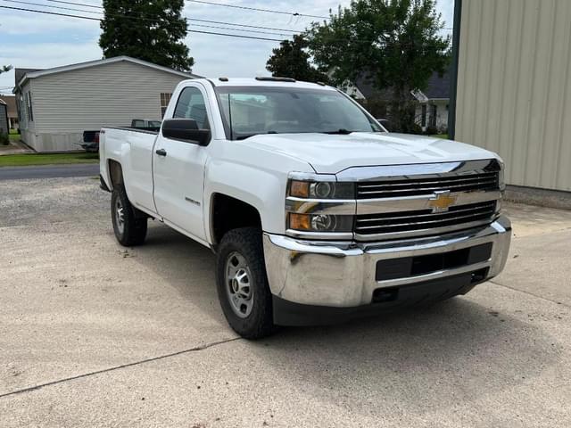 Image of Chevrolet 2500HD equipment image 3
