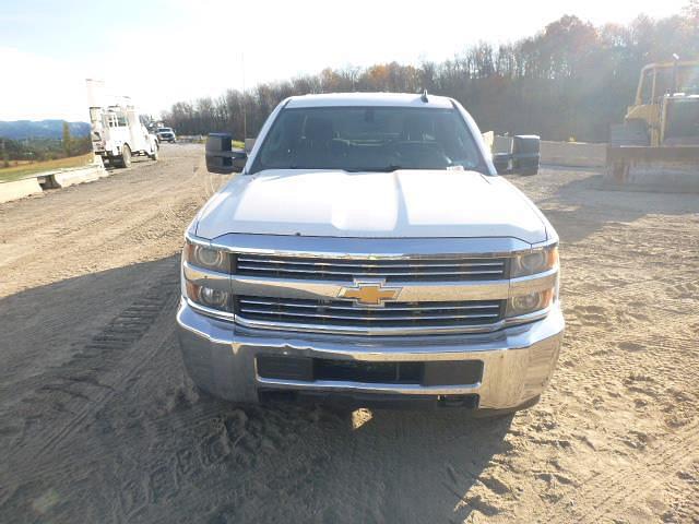 Image of Chevrolet 2500HD equipment image 1