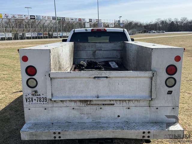 Image of Chevrolet 2500HD equipment image 4