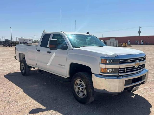 Image of Chevrolet 2500HD equipment image 2