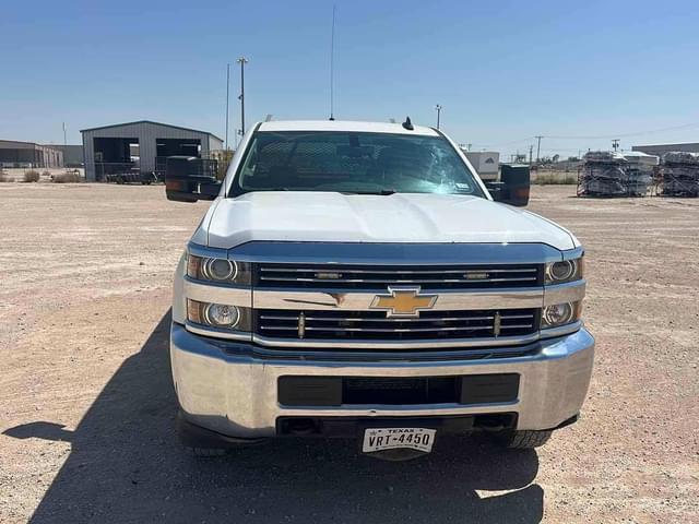 Image of Chevrolet 2500HD equipment image 1