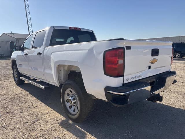 Image of Chevrolet 2500HD equipment image 2