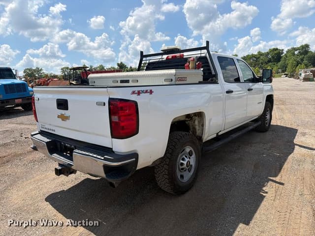 Image of Chevrolet 2500HD equipment image 4