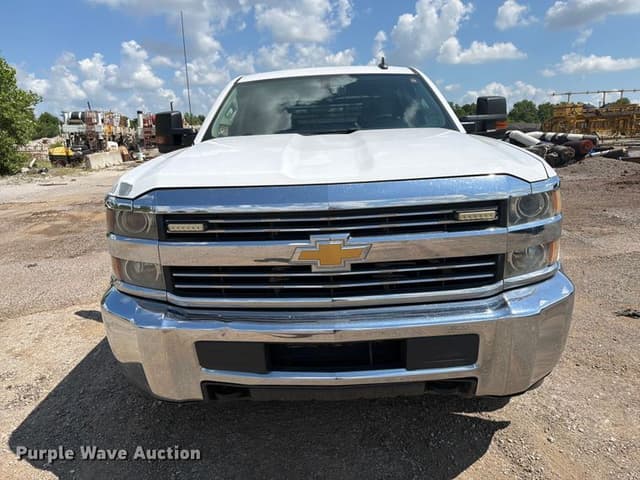 Image of Chevrolet 2500HD equipment image 1