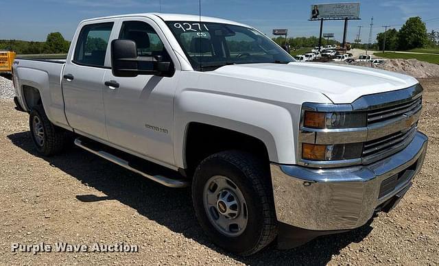 Image of Chevrolet 2500HD equipment image 2