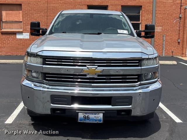 Image of Chevrolet 2500HD equipment image 1