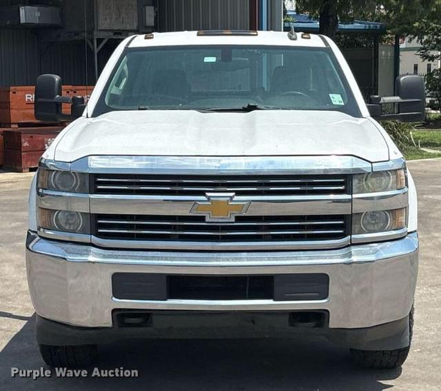Image of Chevrolet 2500HD equipment image 1