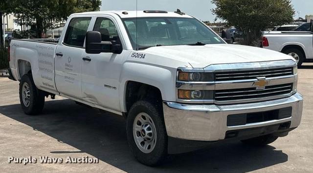 Image of Chevrolet 2500HD equipment image 2