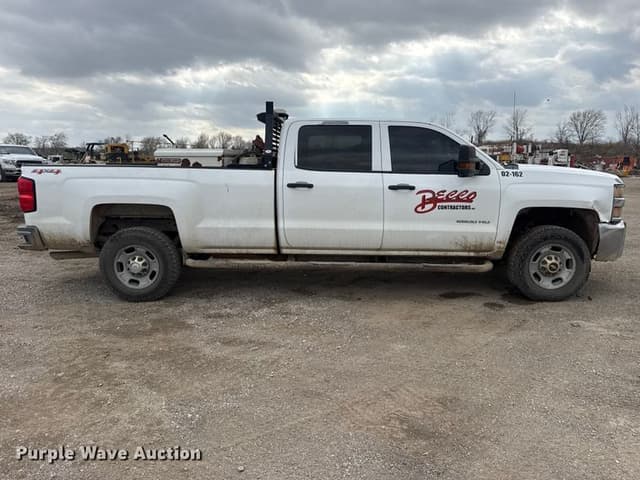 Image of Chevrolet 2500HD equipment image 3