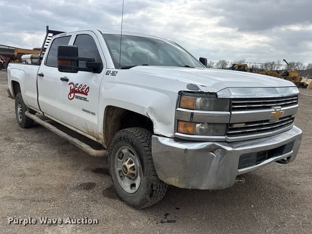 Image of Chevrolet 2500HD equipment image 2