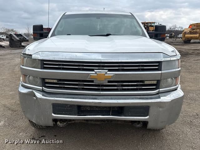 Image of Chevrolet 2500HD equipment image 1