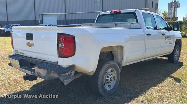 Image of Chevrolet 2500HD equipment image 4