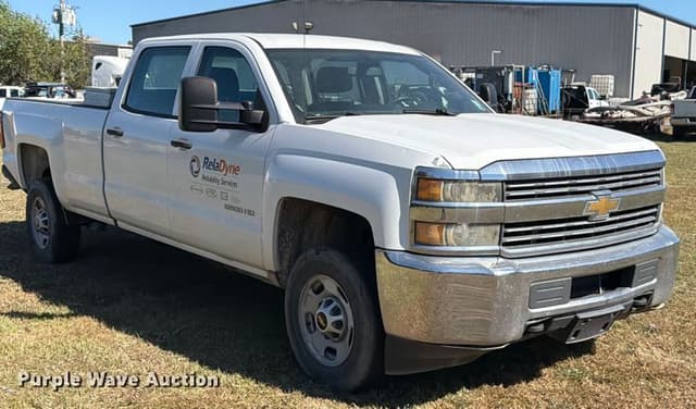 Image of Chevrolet 2500HD equipment image 2