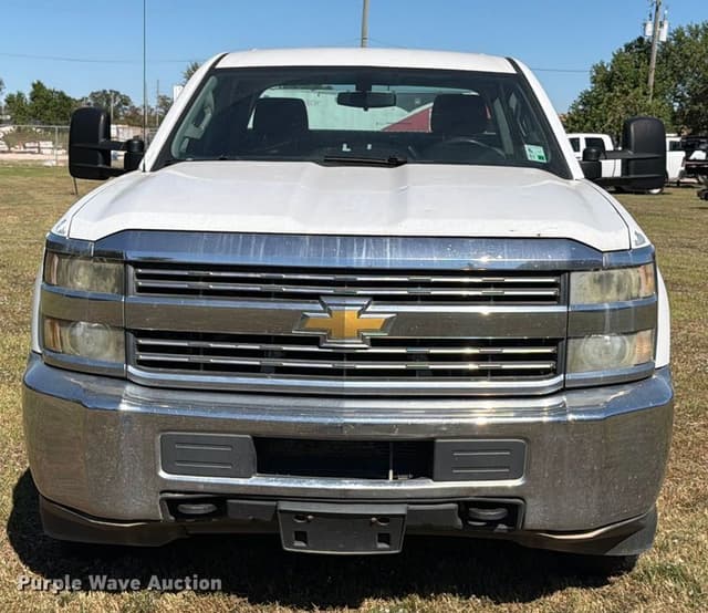 Image of Chevrolet 2500HD equipment image 1
