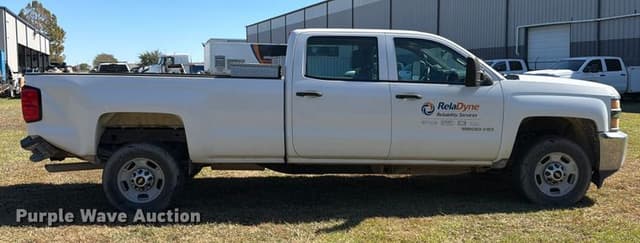 Image of Chevrolet 2500HD equipment image 3