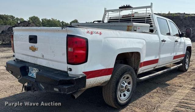 Image of Chevrolet 2500HD equipment image 4