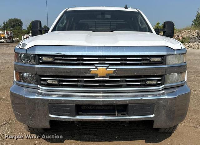 Image of Chevrolet 2500HD equipment image 1