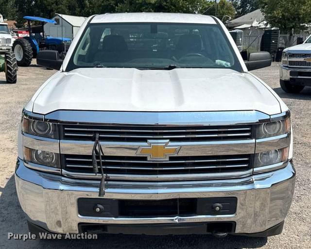 Image of Chevrolet 2500HD equipment image 1