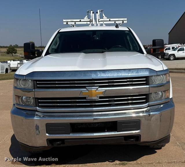 Image of Chevrolet 2500HD equipment image 1