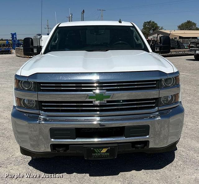 Image of Chevrolet 2500HD equipment image 1