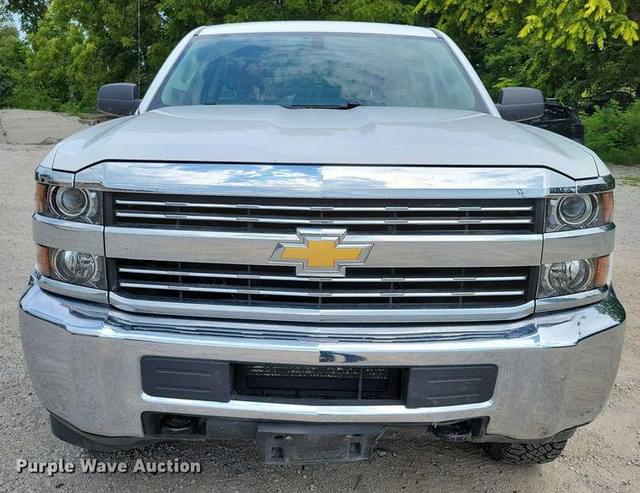 Image of Chevrolet 2500HD equipment image 1