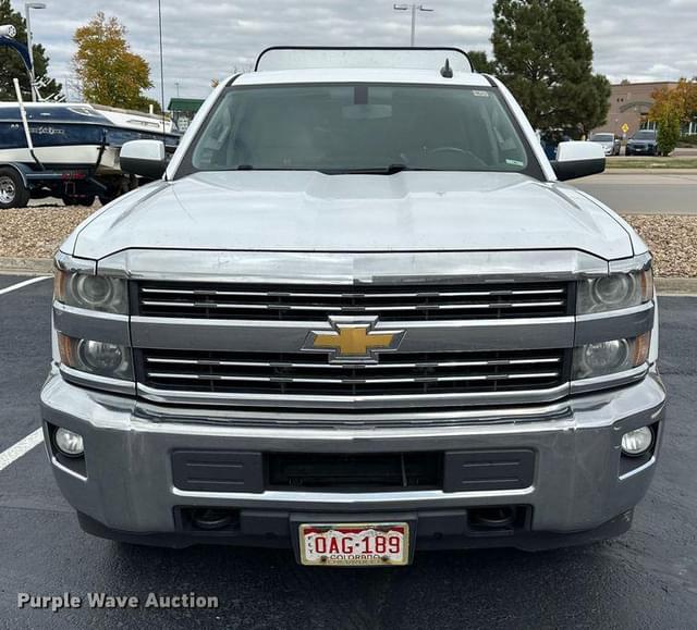 Image of Chevrolet 2500HD equipment image 1