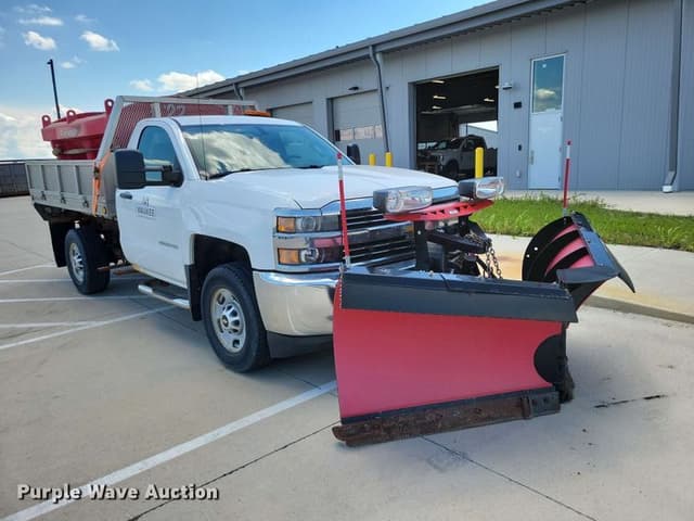 Image of Chevrolet 2500HD equipment image 2