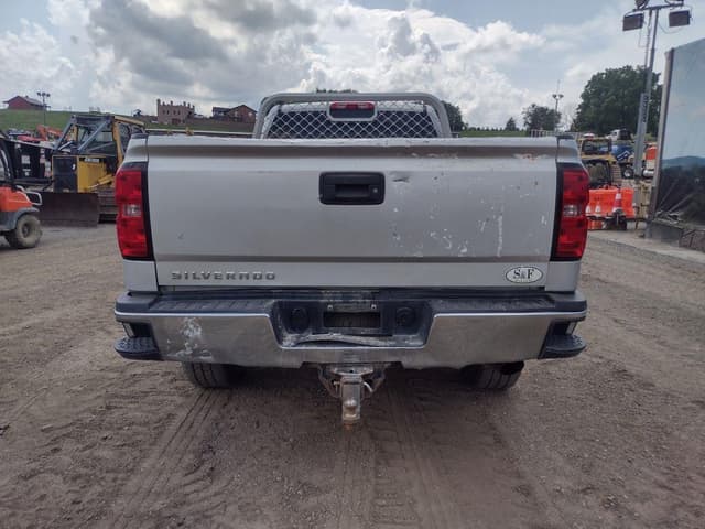 Image of Chevrolet 2500HD equipment image 3