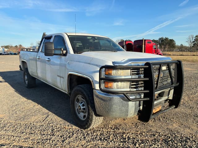 Image of Chevrolet 2500HD equipment image 2