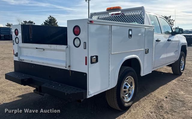 Image of Chevrolet 2500HD equipment image 4