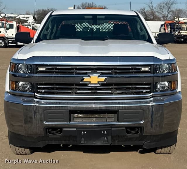 Image of Chevrolet 2500HD equipment image 1