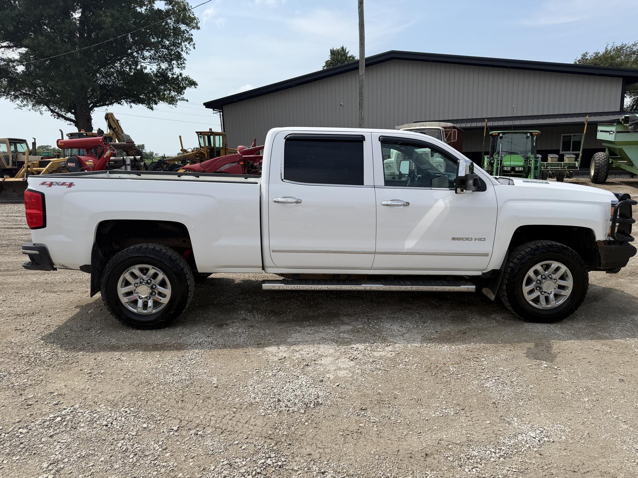 2015 Chevrolet 2500HD Equipment Image0