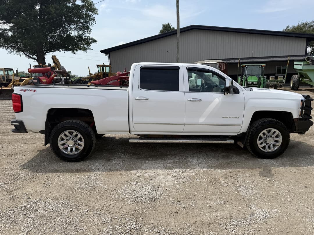 Image of Chevrolet 2500HD Primary image