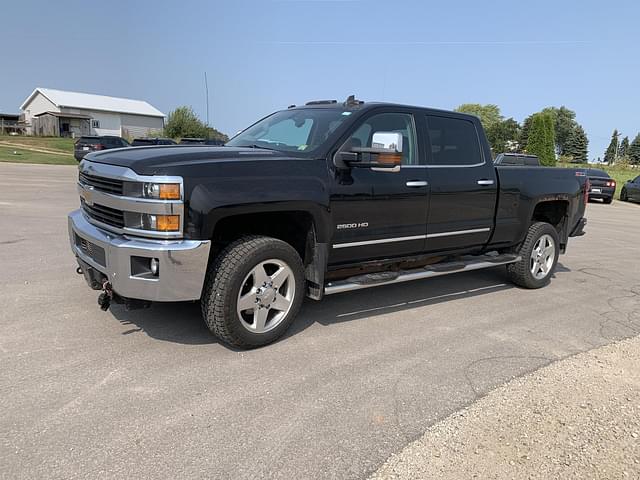 Image of Chevrolet 2500HD equipment image 1