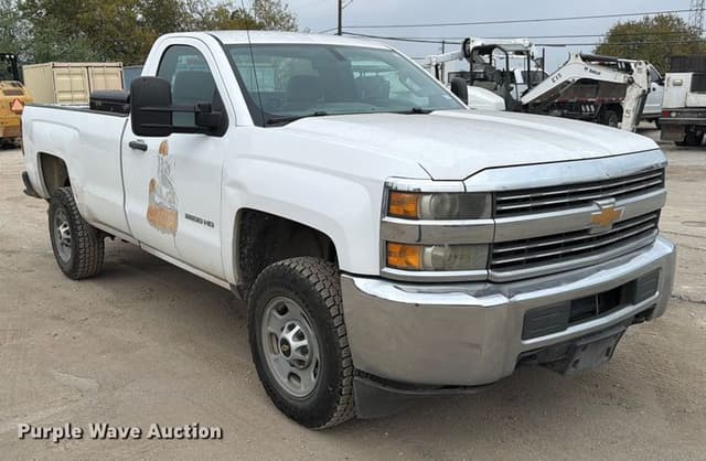 Image of Chevrolet 2500HD equipment image 2