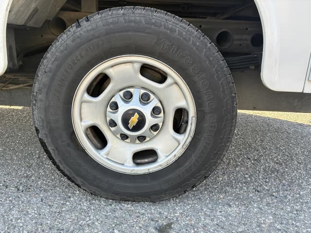 Image of Chevrolet 2500HD equipment image 4